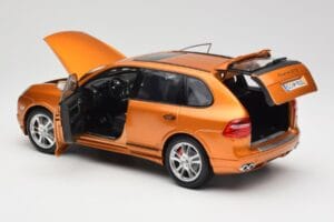 Porsche Cayenne GTS Lava Orange Norev 1:18 187535 Metal - imaginea 5 din 8