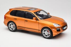 Porsche Cayenne GTS Lava Orange Norev 1:18 187535 Metal - imaginea 6 din 8