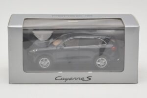 Porsche Cayenne 958 S Blue Metallic Minichamps 1:43 WAP0200060E Metal - imaginea 4 din 4