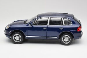 Porsche Cayenne S 9PA Dark Sea Albastru Metalic Maisto 1:18 31635 Metal - imaginea 4 din 8