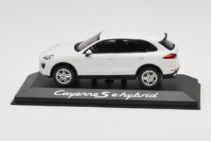 Porsche Cayenne 958 S e-Hybrid Alb Minichamps 1:43 WAP0200040E Metal
