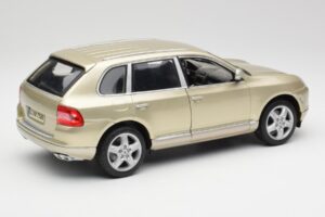 Porsche Cayenne Turbo 955 Bej Maisto 1:18 WAP02100113 Metal - imaginea 3 din 8