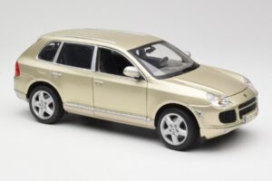 Porsche Cayenne Turbo 955 Bej Maisto 1:18 WAP02100113 Metal - imaginea 6 din 8