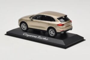Porsche Cayenne 958 Turbo Auriu Minichamps 1:43 WAP0200050E Metal - imaginea 3 din 4
