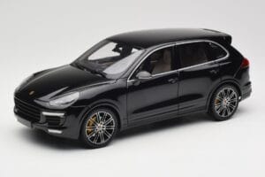 Porsche Cayenne Turbo S 958 Black Metallic Minichamps 1:18 110064000 Metal