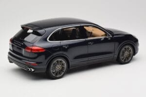 Porsche Cayenne Turbo S 958 Blue Metallic Minichamps 1:18 110064001 Metal - imaginea 3 din 8