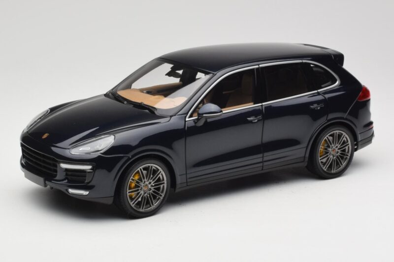Porsche Cayenne Turbo S 958 Blue Metallic Minichamps 1:18 110064001 Metal