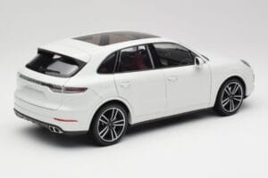 Porsche Cayenne 9YA Turbo Alb Metallic Minichamps 1:18 155042560 Metal - imaginea 3 din 8
