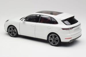 Porsche Cayenne 9YA Turbo Alb Metallic Minichamps 1:18 155042560 Metal - imaginea 7 din 8