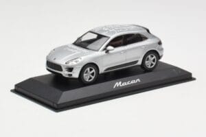 Porsche Macan 95B Silver Grey Metallic Prototip Minichamps 1:43 WAP0201540E Metal - imaginea 2 din 4