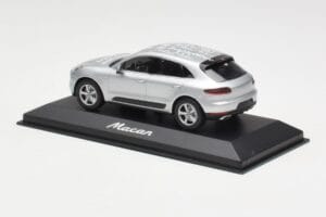 Porsche Macan 95B Silver Grey Metallic Prototip Minichamps 1:43 WAP0201540E Metal - imaginea 3 din 4