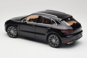 Porsche Macan Turbo 95B Black Metallic Minichamps 1:18 110062502 Metal - imaginea 7 din 8
