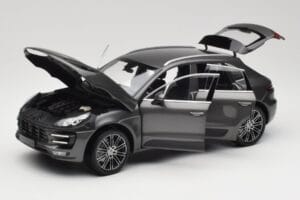 Porsche Macan Turbo 95B Grey Metallic Minichamps 1:18 110062501 Metal - imaginea 2 din 8