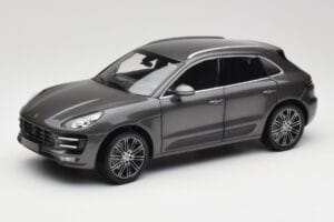 Porsche Macan Turbo 95B Grey Metallic Minichamps 1:18 110062501 Metal
