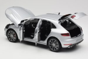 Porsche Macan Turbo 95B Argintiu Minichamps 1:18 110062504 Metal - imaginea 7 din 8