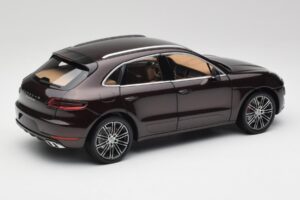 Porsche Macan 95B Turbo Mahon Metalizat Minichamps 1:18 110062500 Metal - imaginea 3 din 8