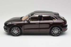 Porsche Macan 95B Turbo Mahon Metalizat Minichamps 1:18 110062500 Metal - imaginea 4 din 8