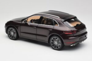 Porsche Macan 95B Turbo Mahon Metalizat Minichamps 1:18 110062500 Metal - imaginea 7 din 8
