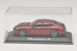 Porsche Panamera 970 4 Red Metallic Minichamps 1:43 WAP0201250E Metal - imaginea 4 din 5