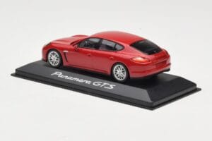 Porsche Panamera 970 GTS Roșu Minichamps 1:43 WAP0200230C Metal - imaginea 3 din 4