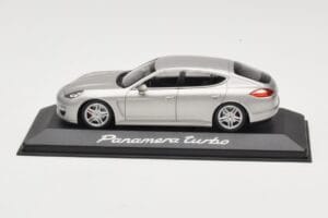 Porsche Panamera 970 Turbo Bej Minichamps 1:43 WAP0200519 Metal