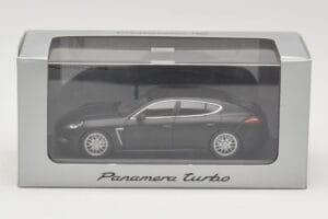 Porsche Panamera 970 Turbo Matt Black Minichamps 1:43 WAP0200270C Metal - imaginea 4 din 4