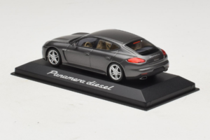 Porsche Panamera 970 Diesel Grey Metallic Minichamps 1:43 WAP0202300E Metal - imaginea 3 din 4