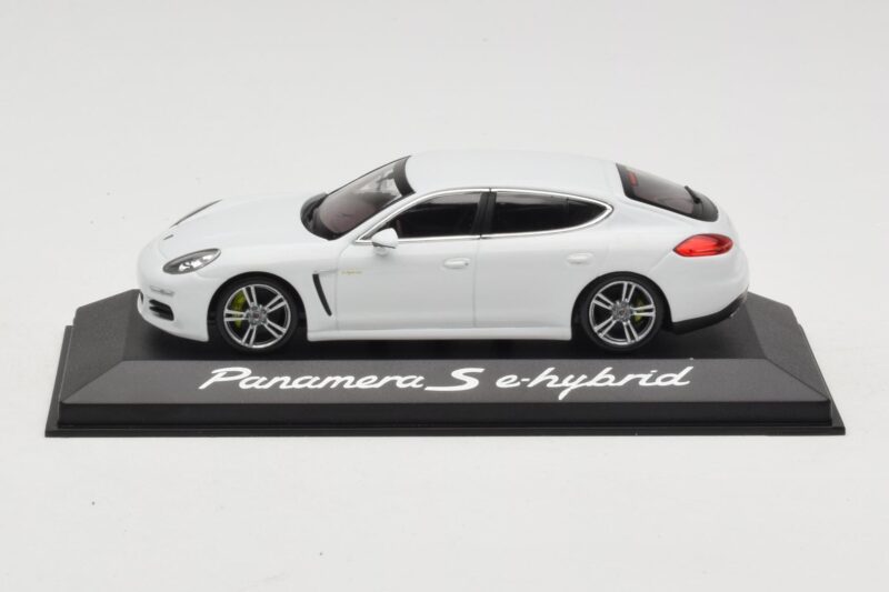 Porsche Panamera 970 S e-Hybrid Alb Minichamps 1:43 WAP0207200E Metal