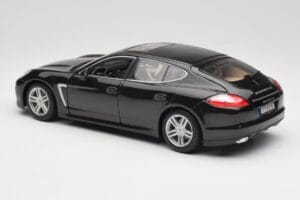 Porsche Panamera Turbo 970 Negru Maisto 1:18 36197 Metal - imaginea 7 din 8