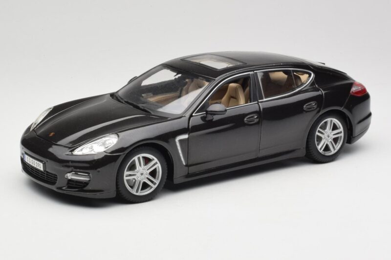 Porsche Panamera Turbo 970 Negru Maisto 1:18 36197 Metal