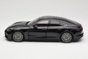 Porsche Panamera 971 Turbo S Negru Metallic Minichamps 1:18 113061076 Metal - imaginea 4 din 8