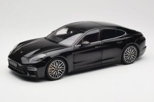 Porsche Panamera 971 Turbo S Negru Metallic Minichamps 1:18 113061076 Metal