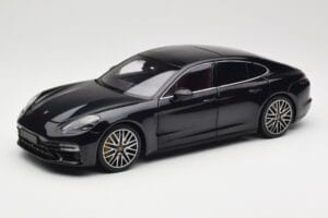 Porsche Panamera 971 Turbo S Albastru Metallic Minichamps 1:18 113061075 Metal