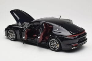 Porsche Panamera 971 Turbo S Albastru Metallic Minichamps 1:18 113061075 Metal - imaginea 5 din 8