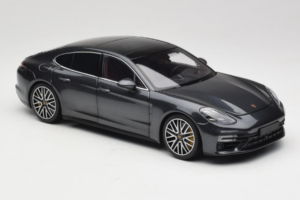 Porsche Panamera 971 Turbo S Grey Metallic Minichamps 1:18 113061073 Metal - imaginea 6 din 8