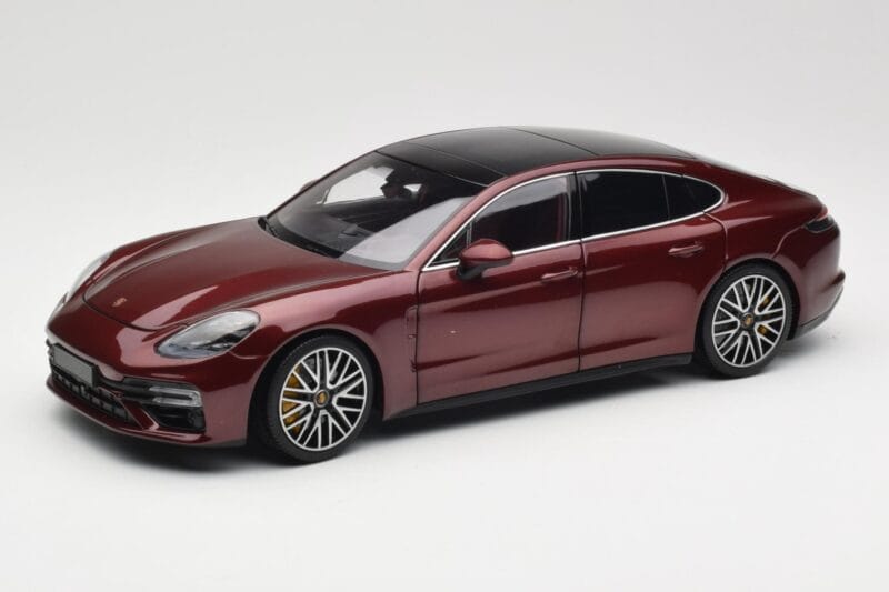 Porsche Panamera 971 Turbo S Roșu Metallic Minichamps 1:18 113061077 Metal