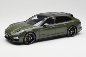 Porsche Panamera Turbo S 971 Sport Turismo Verde GT Spirit 1:18 GT447 Rășină