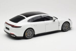 Porsche Panamera 971 Turbo S Alb Metallic Minichamps 1:18 113061074 Metal - imaginea 3 din 8