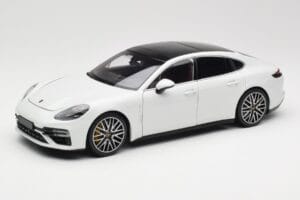 Porsche Panamera 971 Turbo S Alb Metallic Minichamps 1:18 113061074 Metal