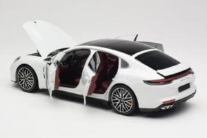 Porsche Panamera 971 Turbo S Alb Metallic Minichamps 1:18 113061074 Metal - imaginea 5 din 8