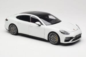 Porsche Panamera 971 Turbo S Alb Metallic Minichamps 1:18 113061074 Metal - imaginea 6 din 8