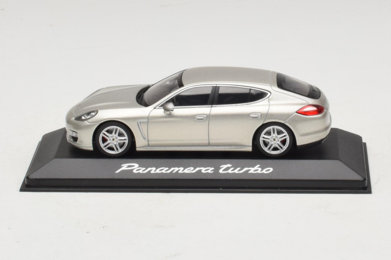 Porsche Panamera 970 Turbo Argintiu Minichamps 1:43 WAP02000519 Metal