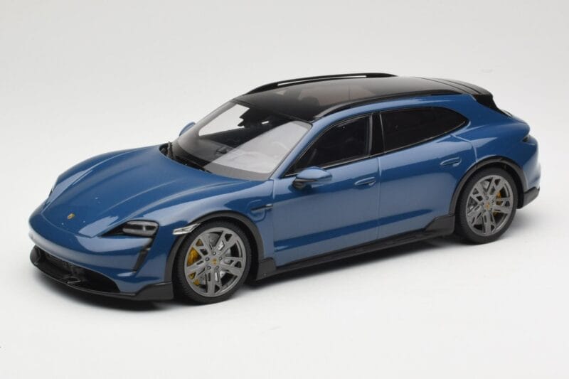 Porsche Taycan J1 Turbo S Cross Turismo Albastru Minichamps 1:18 155069301 Metal