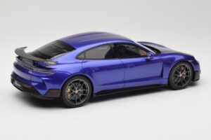Porsche Taycan J1 Turbo GT Purple Sky Metallic GT Spirit 1:18 GT520 Rășină - imaginea 2 din 6