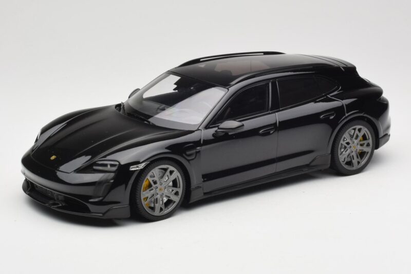 Porsche Taycan J1 Turbo S Cross Turismo Negru Minichamps 1:18 155069300 Metal