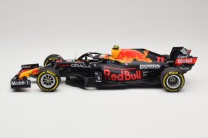 Red Bull Racing Honda RB16B #11 S. Perez Mexican GP 2021 Minichamps 1:18 110211911 Metal - imaginea 3 din 6