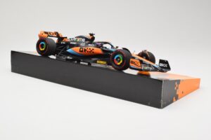 Red Bull Racing RB18 #1 M. Verstappen Winner Austin GP 2022 Minichamps 1:18 113222901 Metal - imaginea 4 din 6