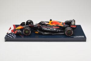 Red Bull Racing RB18 #1 M. Verstappen Winner Austin GP 2022 Minichamps 1:18 113222901 Metal