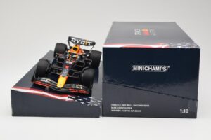 Red Bull Racing RB18 #1 M. Verstappen Winner Austin GP 2022 Minichamps 1:18 113222901 Metal - imaginea 6 din 6