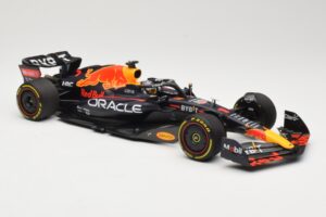 Red Bull Racing RB18 #1 M. Verstappen Winner Miami GP 2022 Minichamps 1:18 110220501 Metal - imaginea 4 din 6